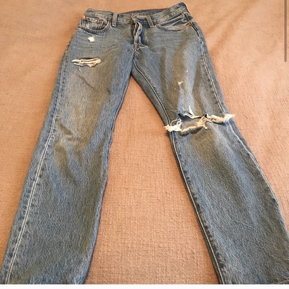 Levi’s 501 classic high waisted jeans - Picture 5 of 8